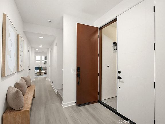 4th image of 1371 Point Loma Pl