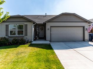 2742 NE 6th Dr, Redmond, OR 97756