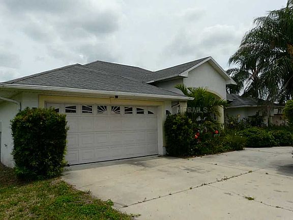 4th image of 2381 Sweetwater Blvd