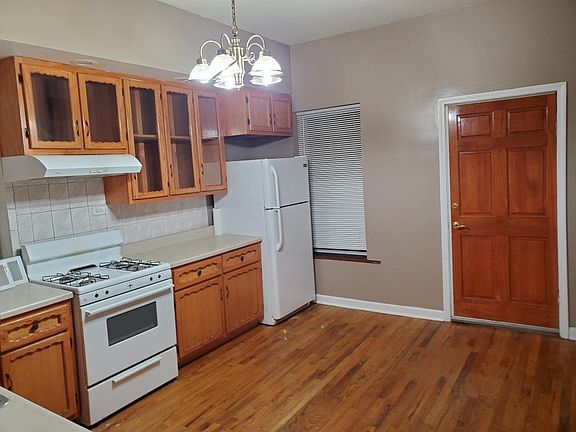 5th image of 1008 N Lawndale Ave APT 1