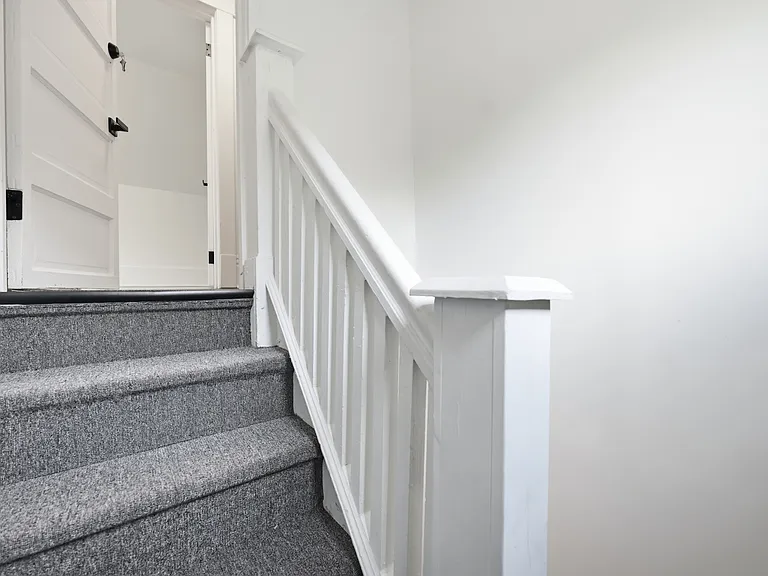 144 Arlington St — Photo 31
