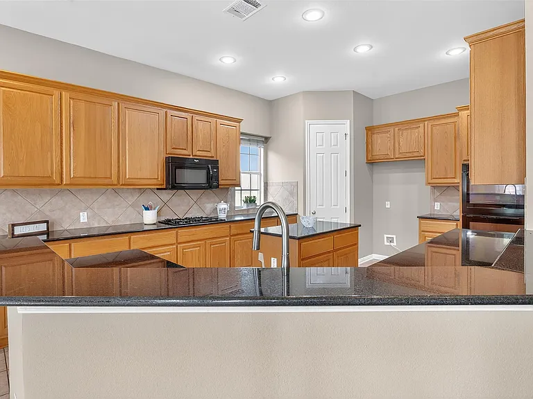 15136 Thatcher Dr — Photo 17