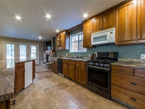 3rd image of 7449 S Magic Hills Dr