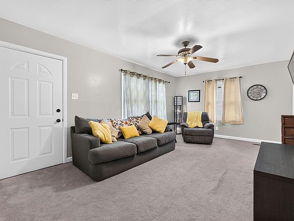 3rd image of 392 Weymouth Ln