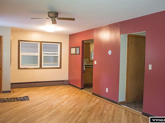 4th image of 1405 E Fremont Ave