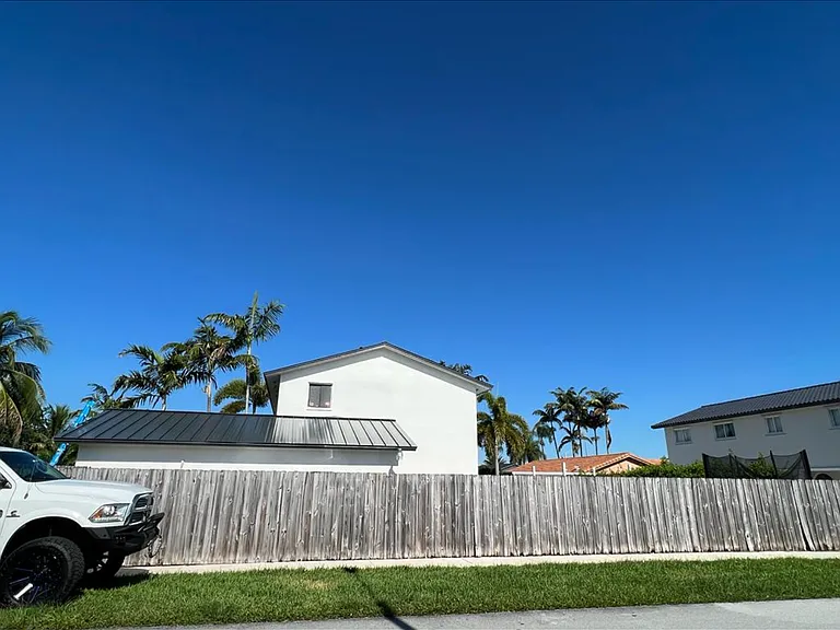 13925 SW 157th St — Photo 27