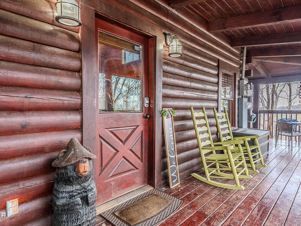 1st image of 1038 Willard Way