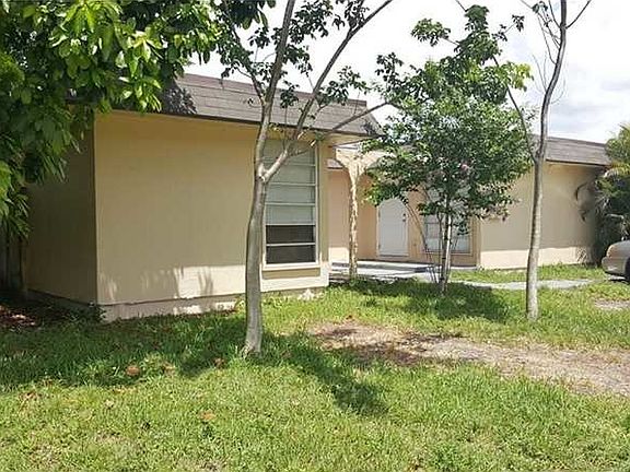 2nd image of 7803 NW 73rd Ter