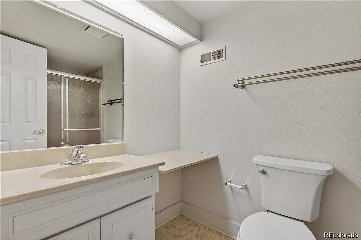4 bed, 3.0 bath, 2971 sqft, $3,500 — Photo 3