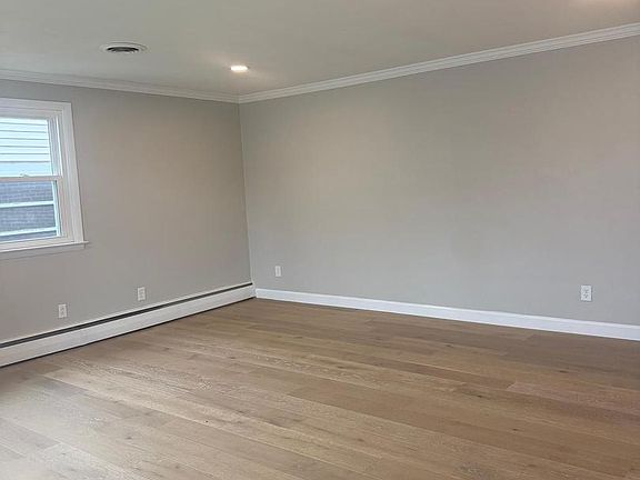 4th image of 305 S Forney Ave