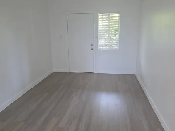 12021 Pacific Ave APT 8, Los Angeles, CA 90066