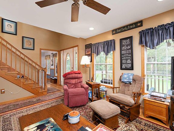 3rd image of 117 Gerties Ln