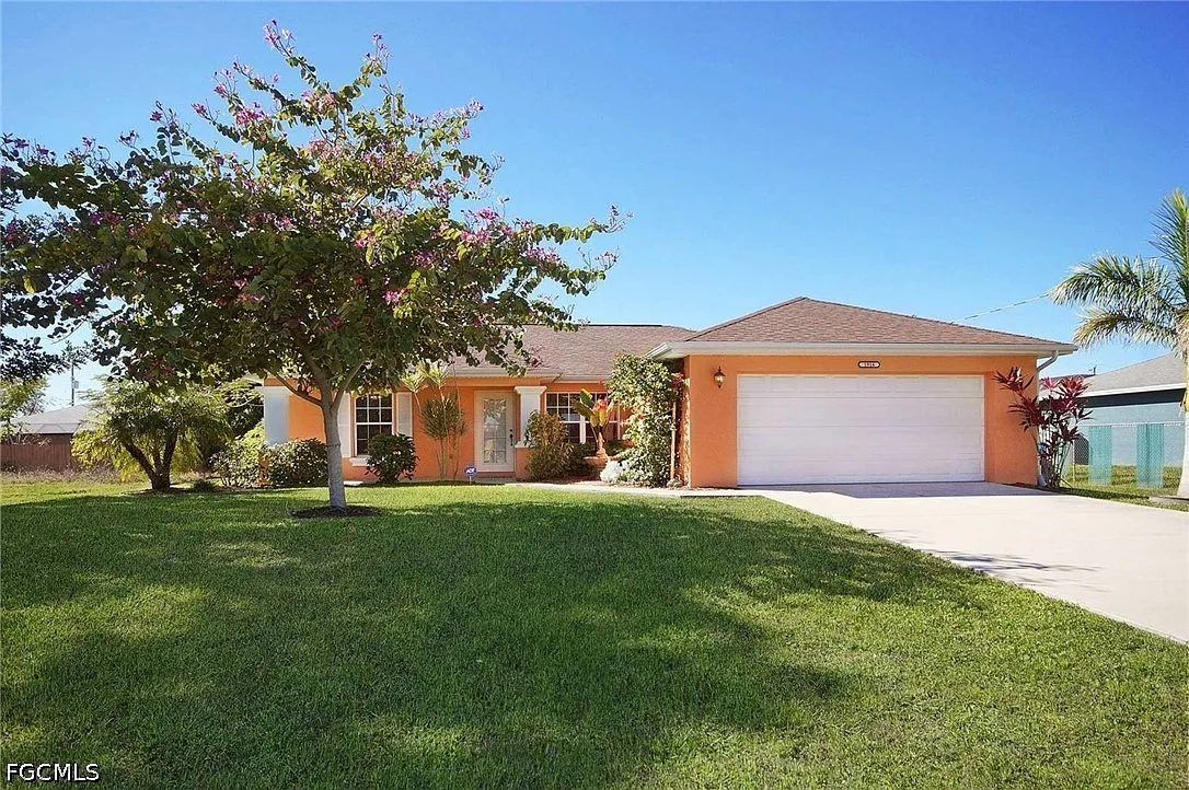 3 bed, 2.0 bath, 1408 sqft, $4,555 — Photo 4