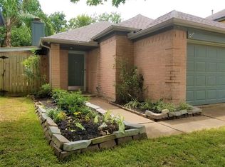 1206 Chelsea Ln, Pearland, TX 77581