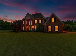 990 Snowden Farm Rd, Collierville, TN 38017