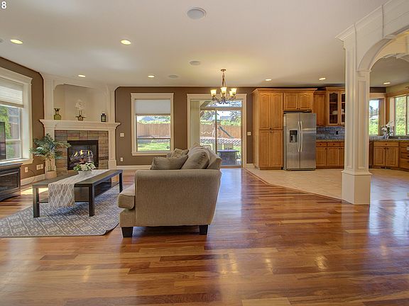 5th image of 8914 NE 35th Ct