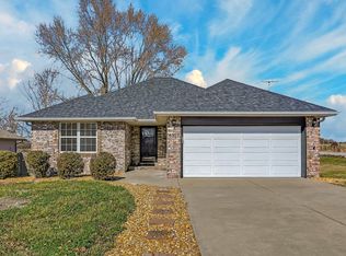 6307 W Cottonwood Road, Springfield, MO 65802