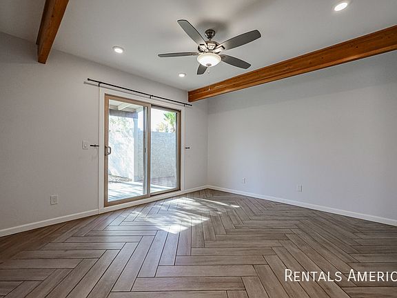 5th image of 1433 W Jacinto Ave