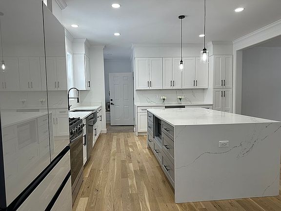5th image of 2 Riverview Rd