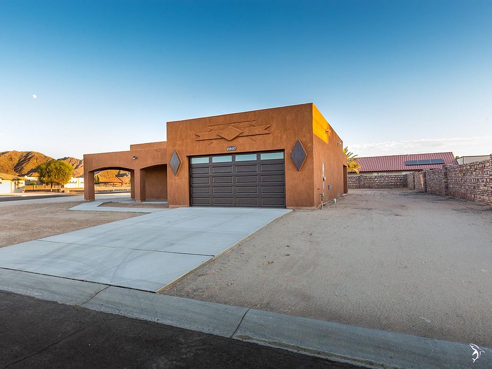1st image of 13937 E 53rd Ln