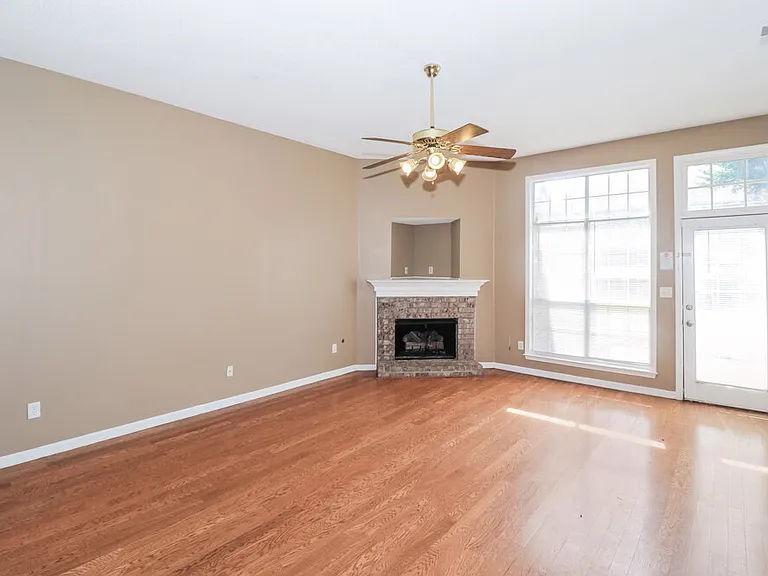 2811 Misty Bay Dr — Photo 6