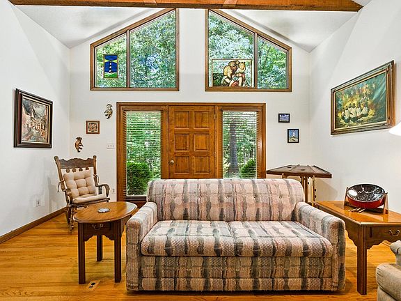 5th image of 239 Briarcliff Ln