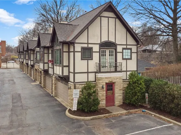 2425 Derbyshire Ct #B4-c, Cleveland Heights, OH 44106