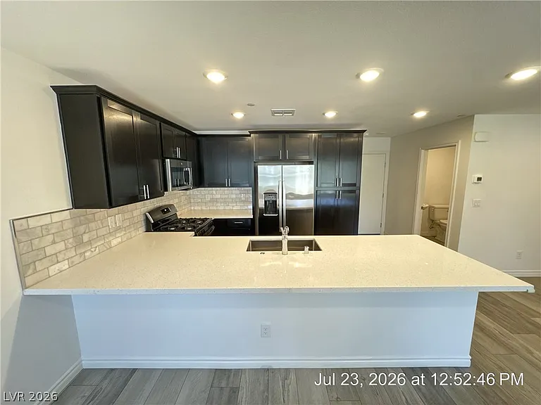 6240 Foxes Dale St — Photo 7