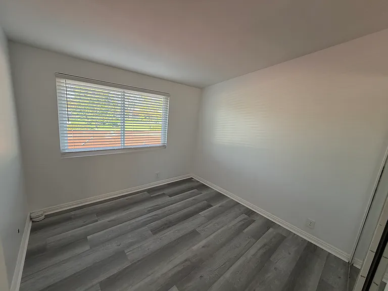 2450 Vista Hogar — Photo 14