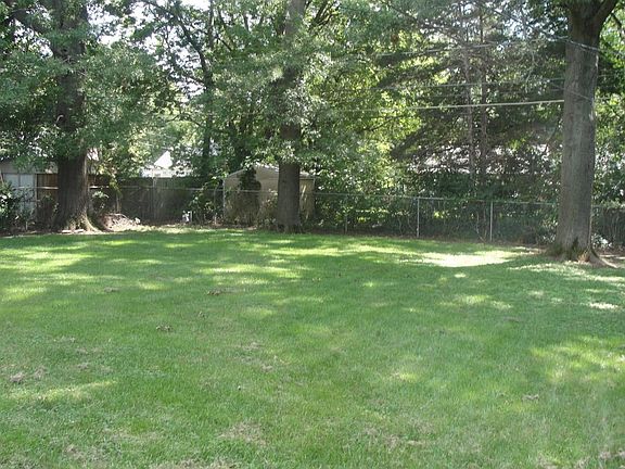 4th image of 7517 W 65th St