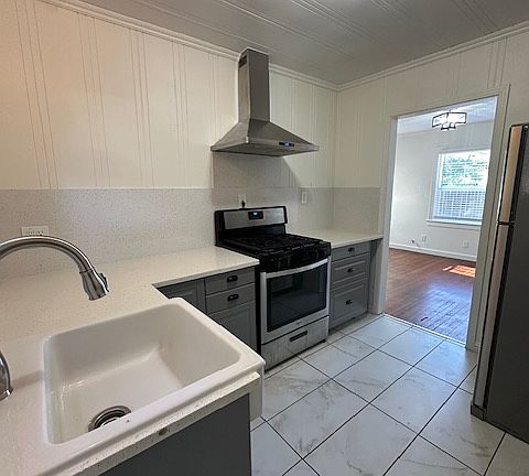 2nd image of 3951 69th St #C