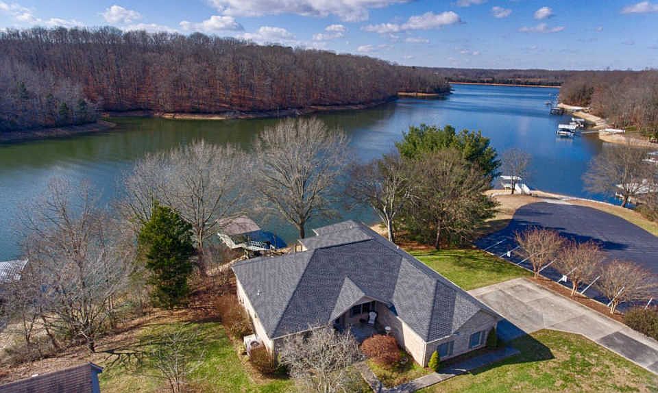 1st image of 303 Bluff Dr