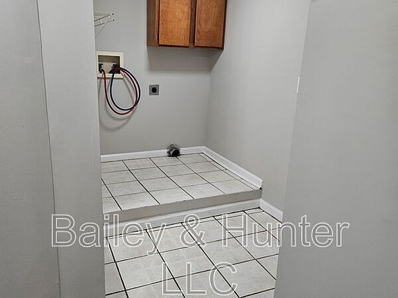 5th image of 1017 Washington Heights Ter NW Unit 2