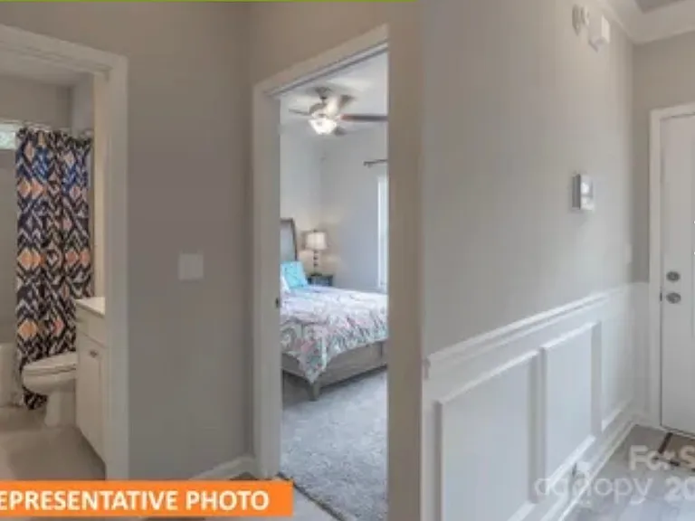 1260 Langston Ln — Photo 3