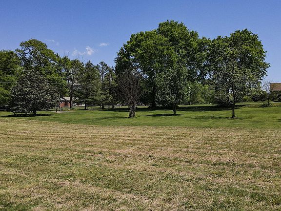 4th image of 14 McClary Dr #14