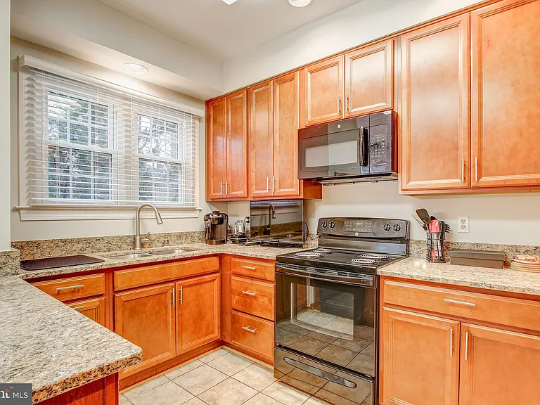 9700 Whitley Park Pl #Townhouse 19 — Photo 13