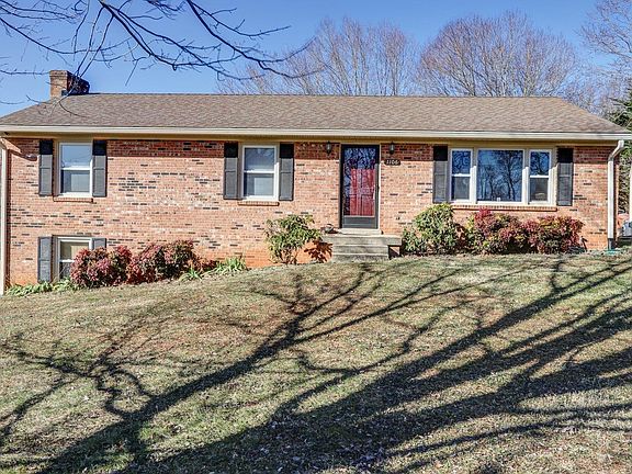 2nd image of 1106 Glasgow Ct