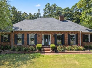 271 Wakefield Dr, Memphis, TN 38117