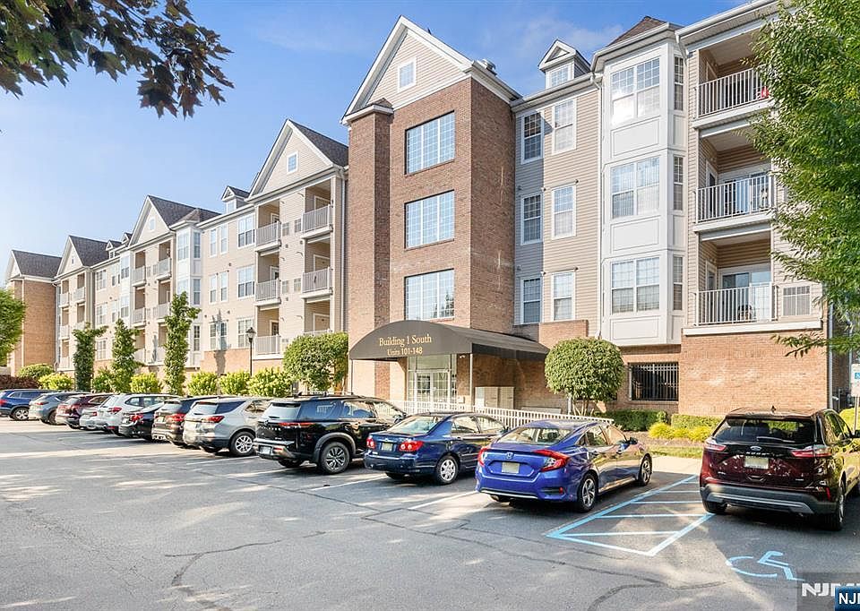 1st image of 134 Cory Ln #134