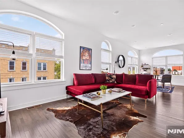 974 Summit #401-1, Jersey City, NJ 07307