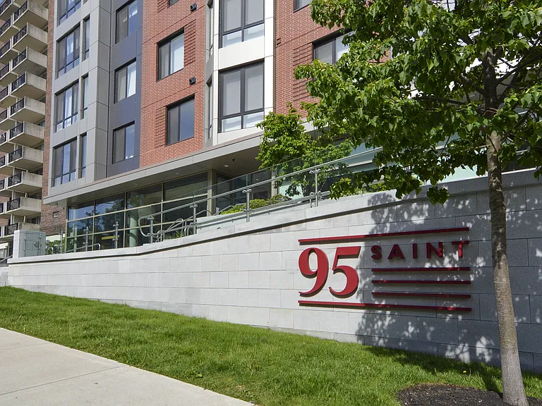 95 Saint — Photo 17