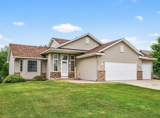 800 Beech Ln, Annandale, MN 55302