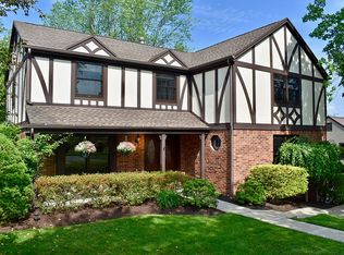 1511 King Charles Dr, Pittsburgh, PA 15237