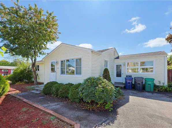 168 Vineyard Rd, Warwick, RI 02889