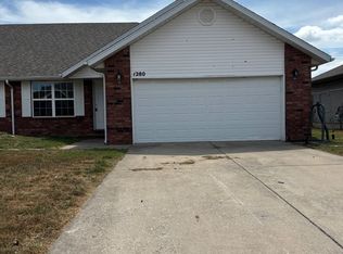 1280 S Pinhook Dr, Nixa, MO 65714