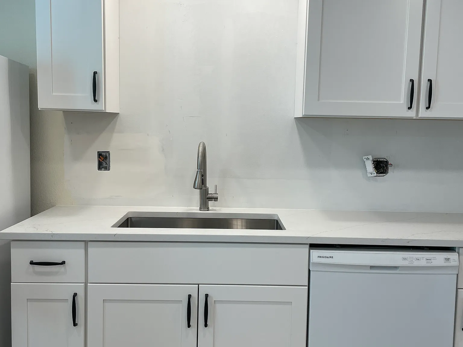3 bed, 1076 sqft, $1,895 — Photo 4