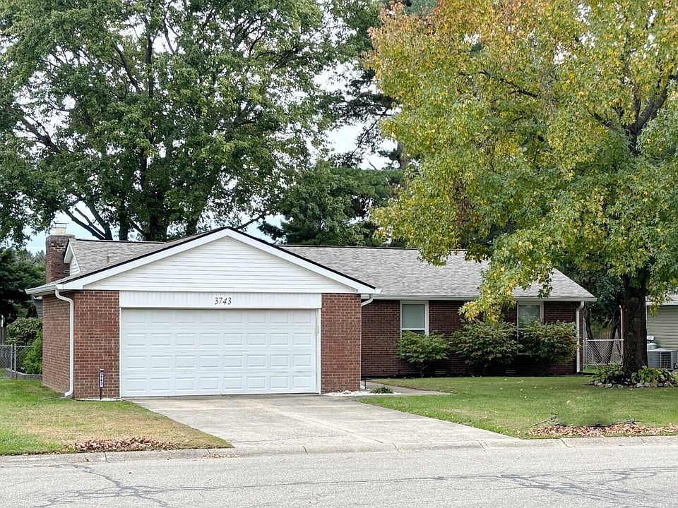 1st image of 3743 Ironwood Dr