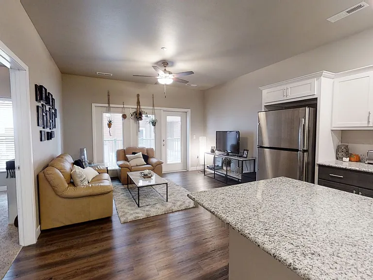 DPI602 - Dubuque Street Condos — Photo 21