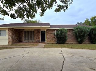 222 Esperanza Dr, Laredo, TX 78041