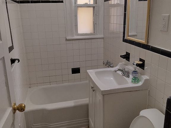 5th image of 16 Stanley Pl APT 2
